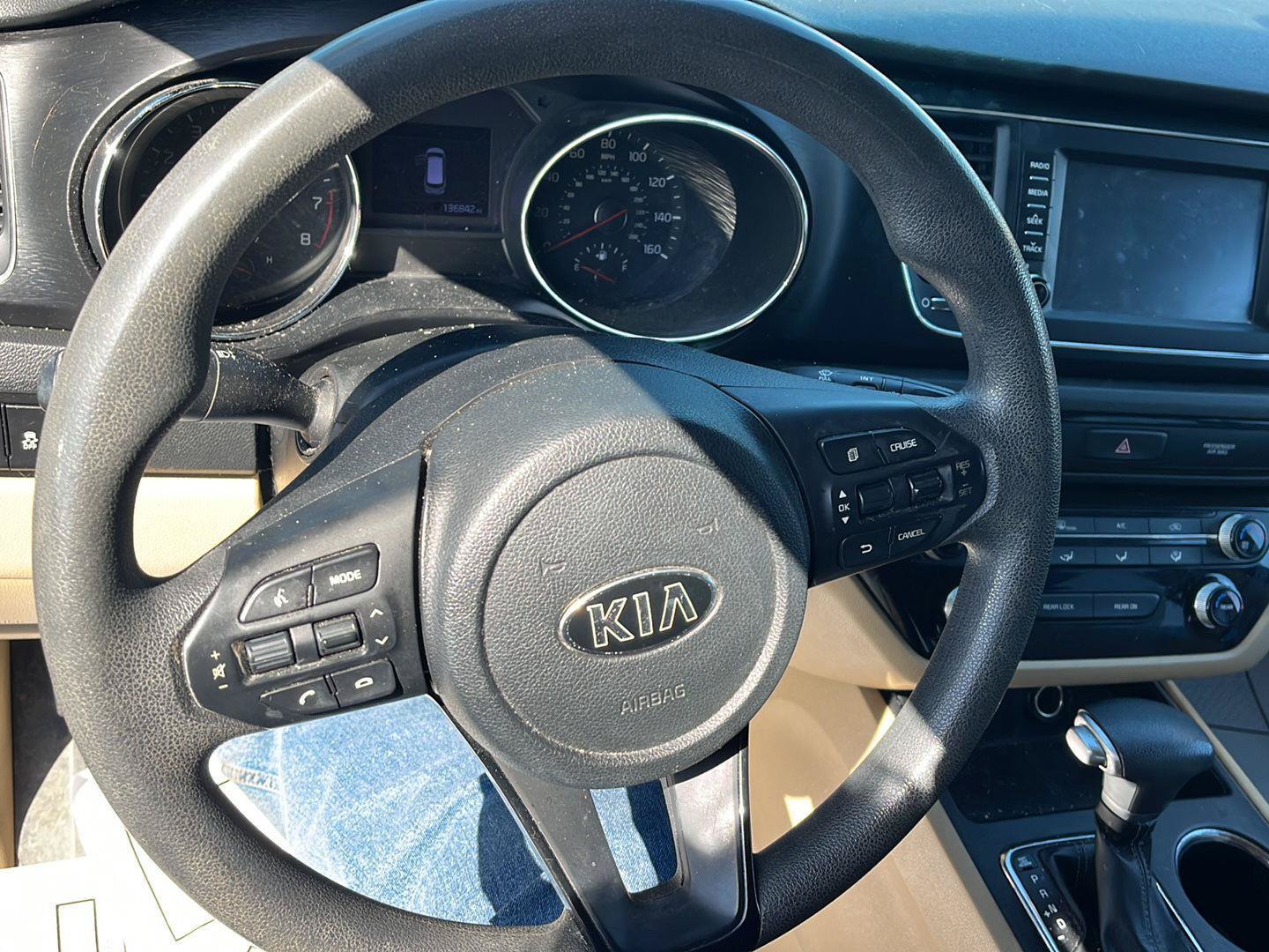 Used 2019 Kia Sedona LX FWD image 10