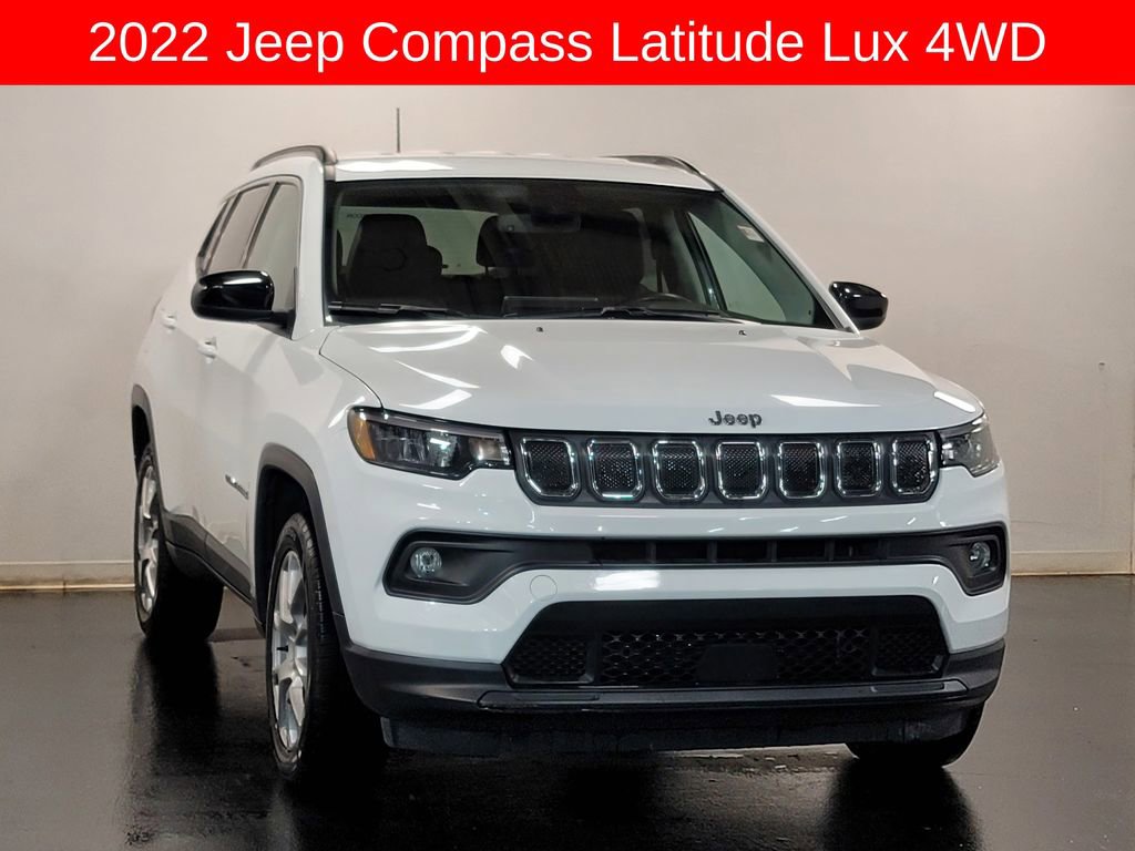 Used 2022 Jeep Compass Latitude image 2