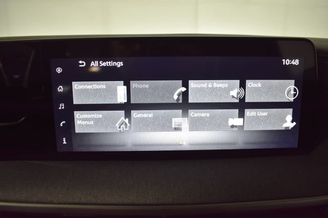 Certified 2025 Nissan Kicks SV AWD/4WD image 19