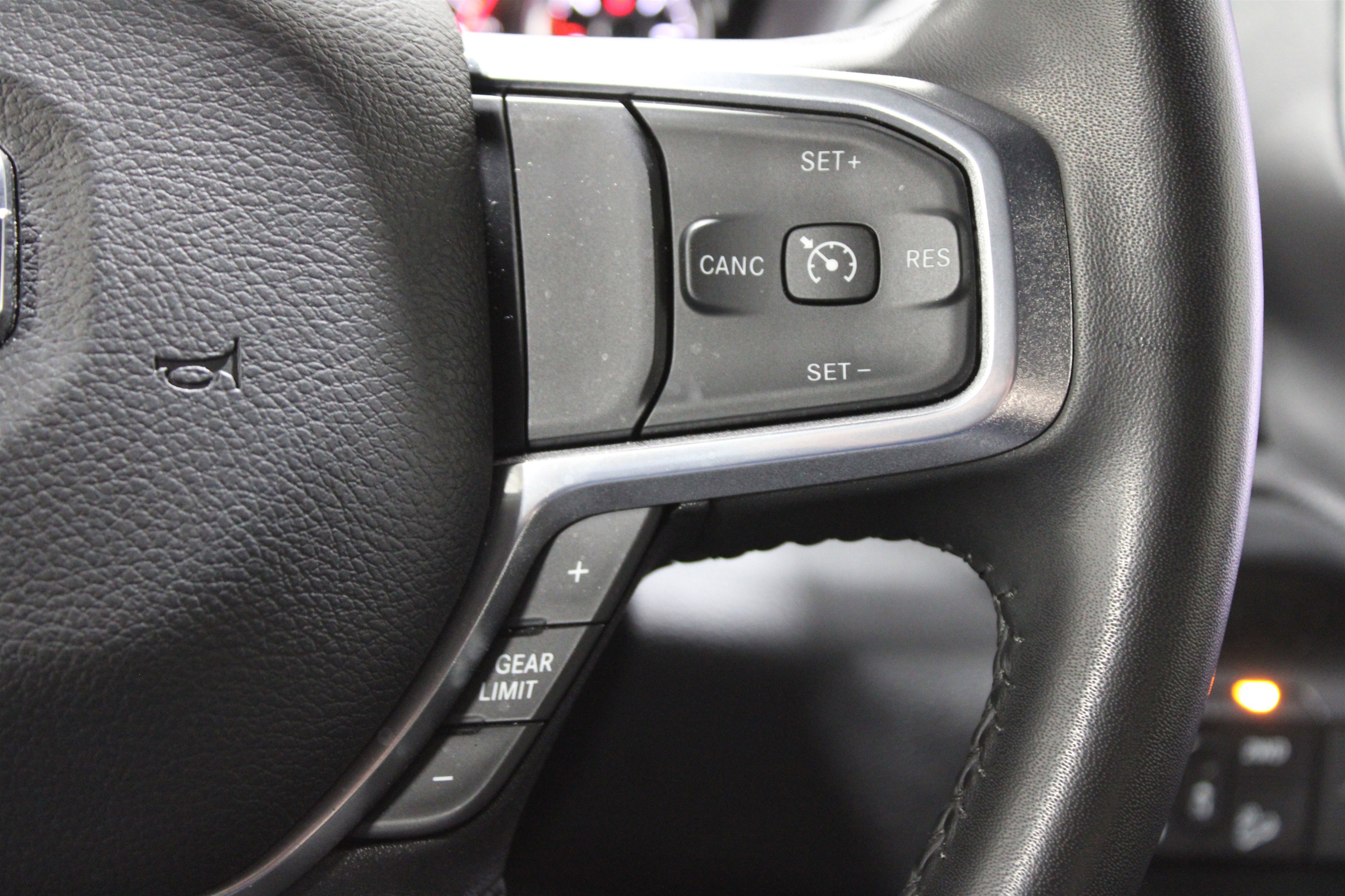 Used 2024 RAM 2500 Laramie w/ Night Edition image 11