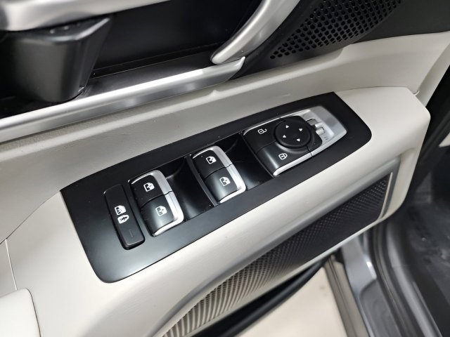 Used 2021 Kia Telluride S image 27