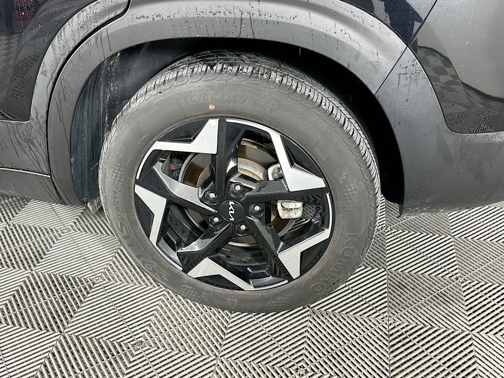 Used 2024 Kia Seltos EX image 40