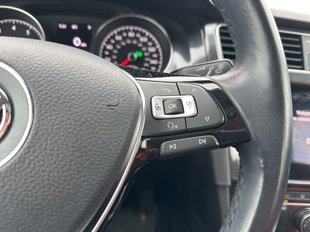 Used 2018 Volkswagen Golf SE image 22