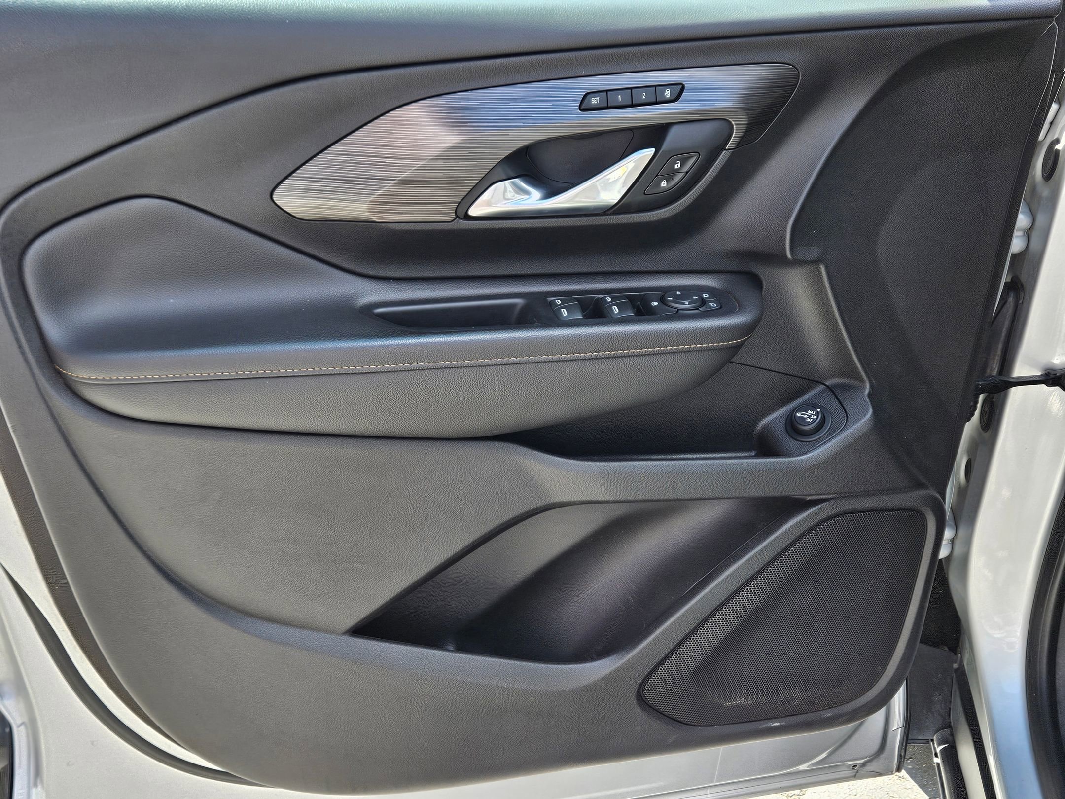 Used 2019 GMC Terrain SLT w/ Preferred Package image 18