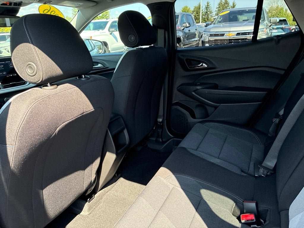 New 2026 Chevrolet Trax LS w/ LS Convenience Package FWD image 23