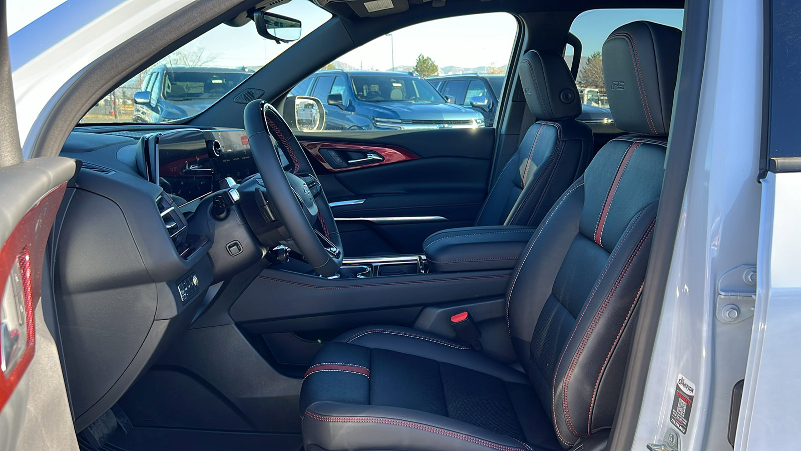 New 2026 Chevrolet Traverse RS w/ LPO, Floor Liner Package image 33