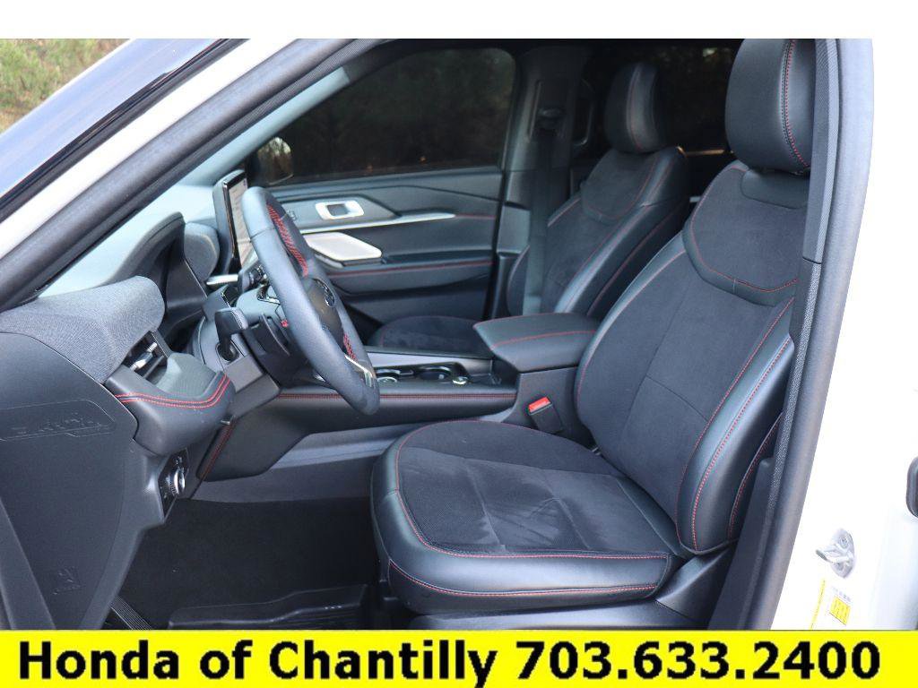 Used 2025 Ford Explorer ST w/ Sun And Sound Package image 21