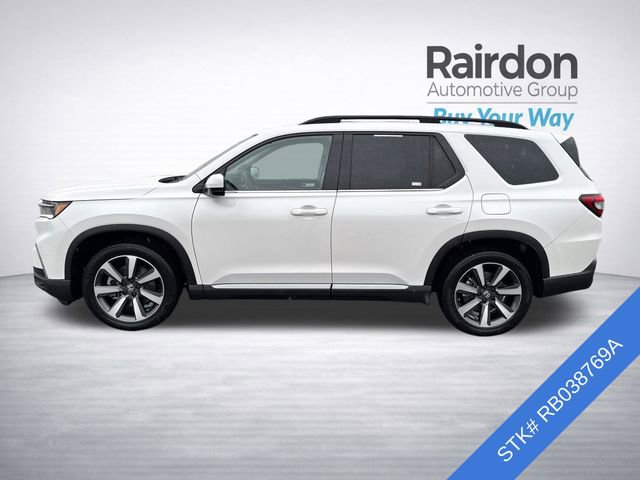 Used 2024 Honda Pilot Touring image 4