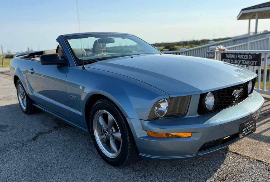 Used 2006 Ford Mustang GT RWD image 3