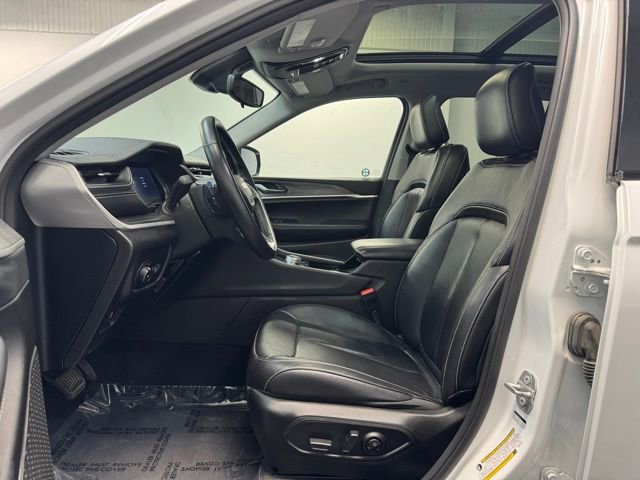 Used 2022 Jeep Grand Cherokee Limited image 13