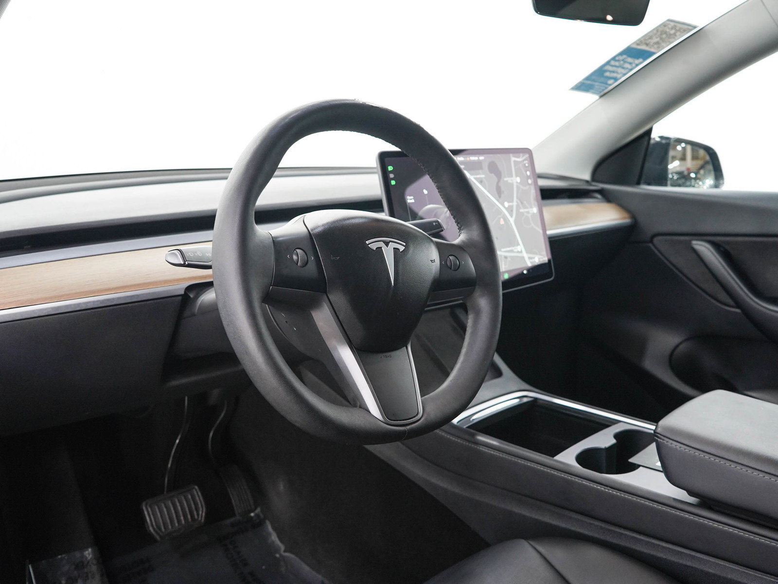 Used 2022 Tesla Model Y Long Range AWD/4WD image 23