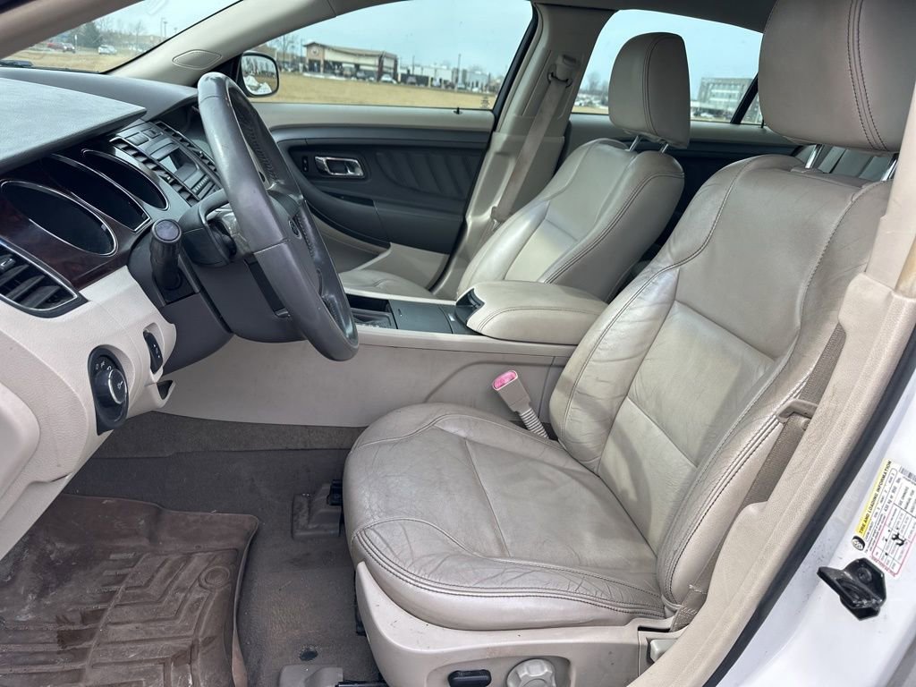 Used 2011 Ford Taurus SEL w/ 201A Rapid Spec Order Code image 15