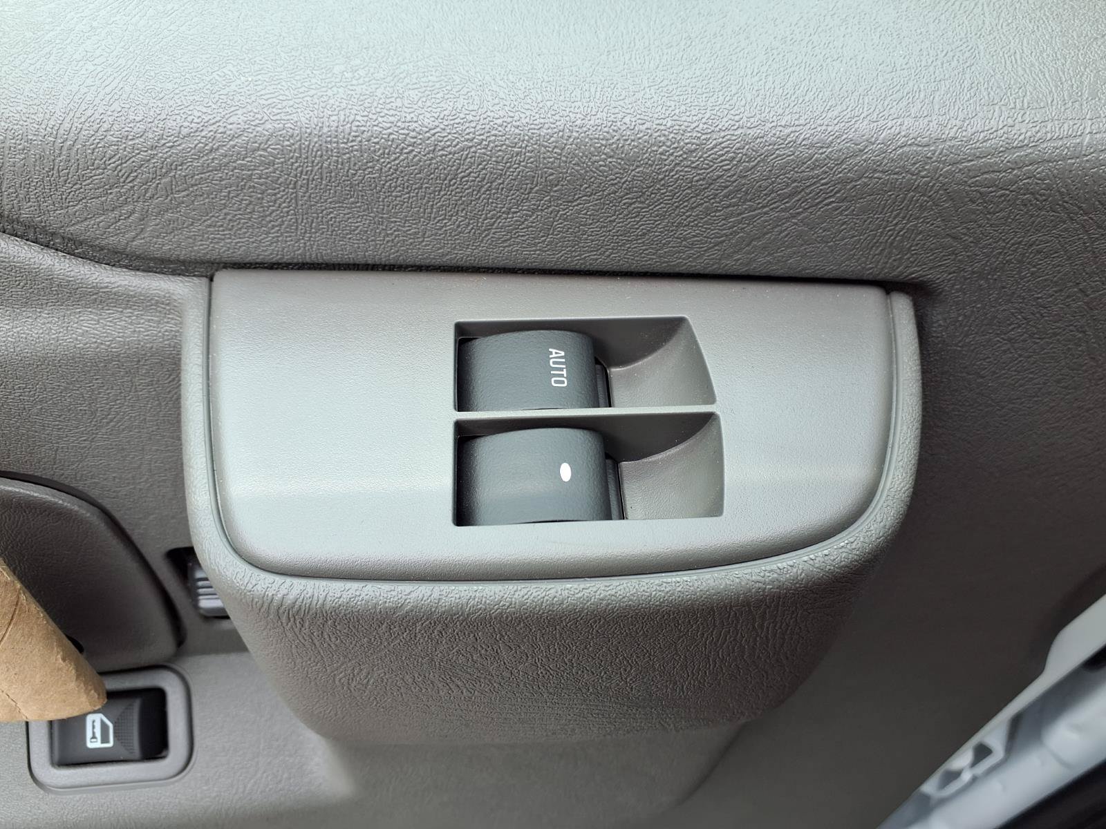 New 2026 GMC Savana 3500 w/ Power Convenience Package RWD image 18