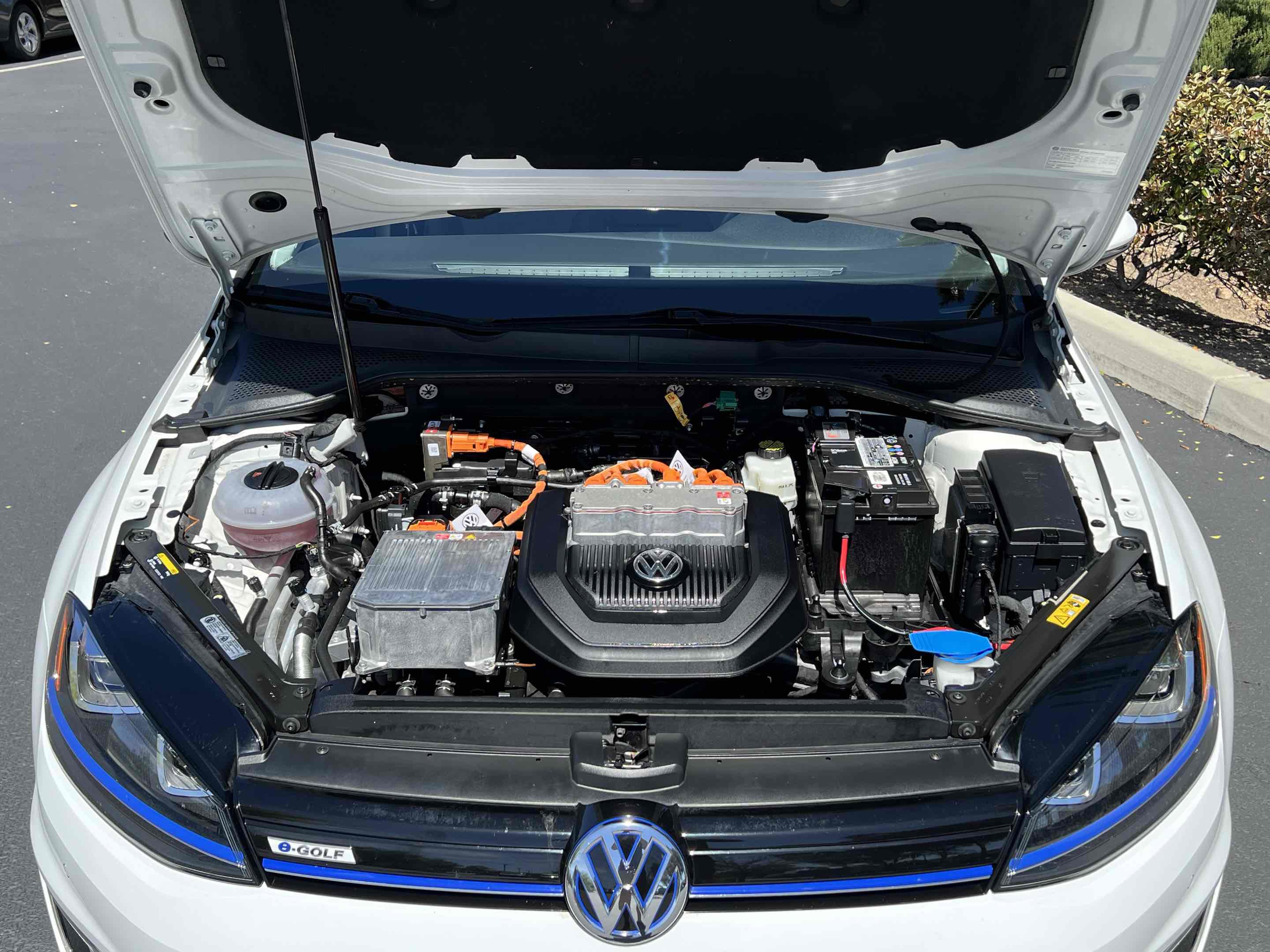 Used 2015 Volkswagen e-Golf SEL Premium FWD image 22