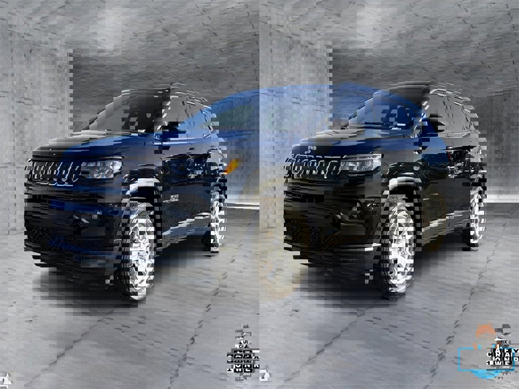 Certified 2022 Jeep Compass Latitude image 2