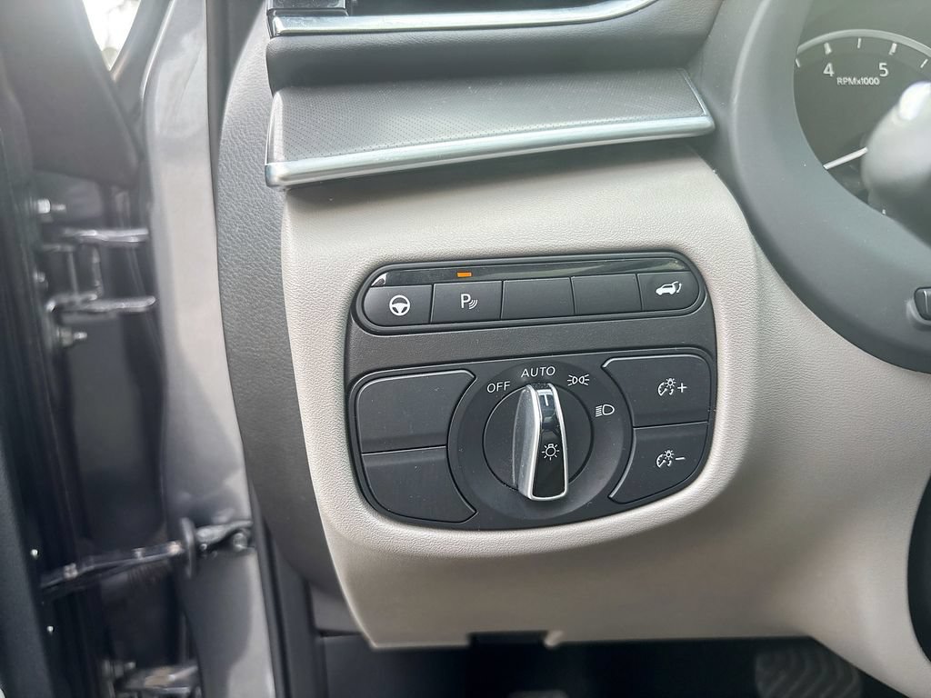 Used 2024 INFINITI QX50 Luxe FWD image 18
