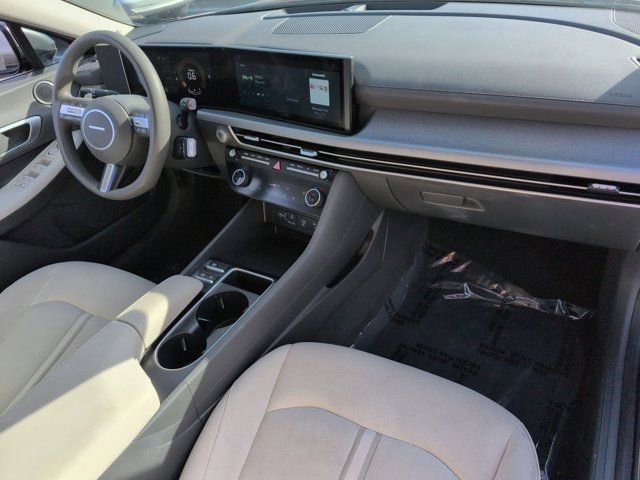 Used 2025 Hyundai Sonata SEL FWD image 31