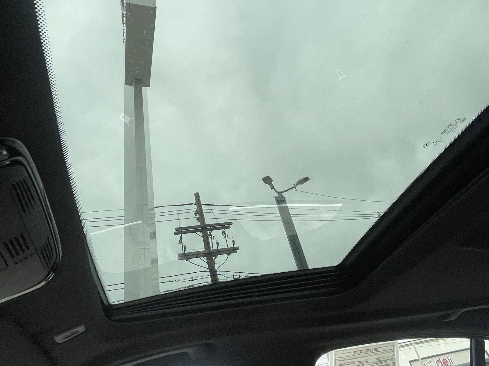 Used 2023 BMW 530e xDrive w/ Premium Package image 23