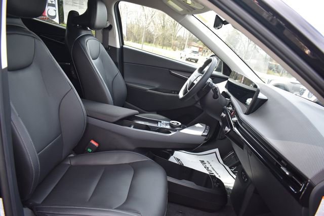 Certified 2025 Kia EV6 Wind image 13