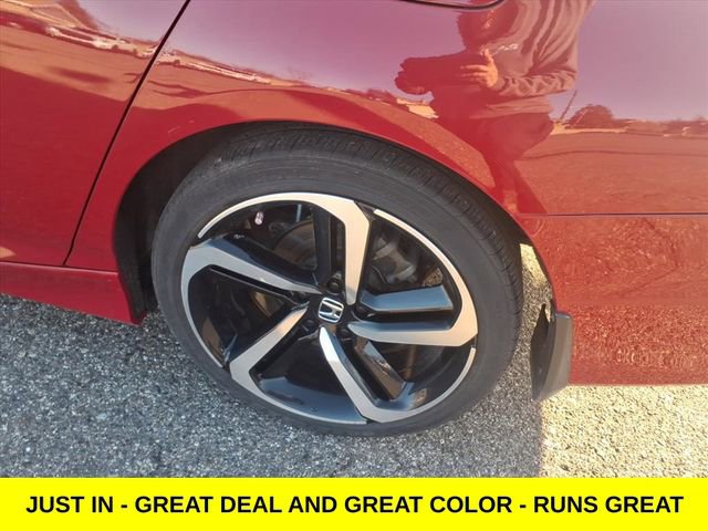 Used 2018 Honda Accord Sport image 9