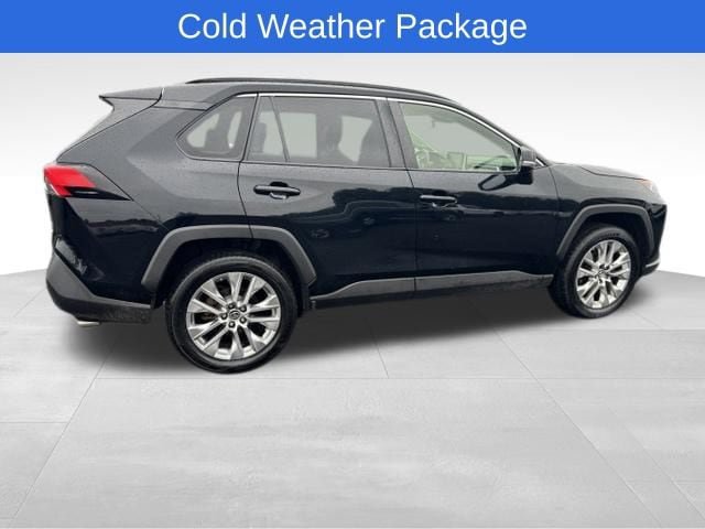 Used 2019 Toyota RAV4 XLE Premium w/ Cold Weather Package AWD/4WD image 3