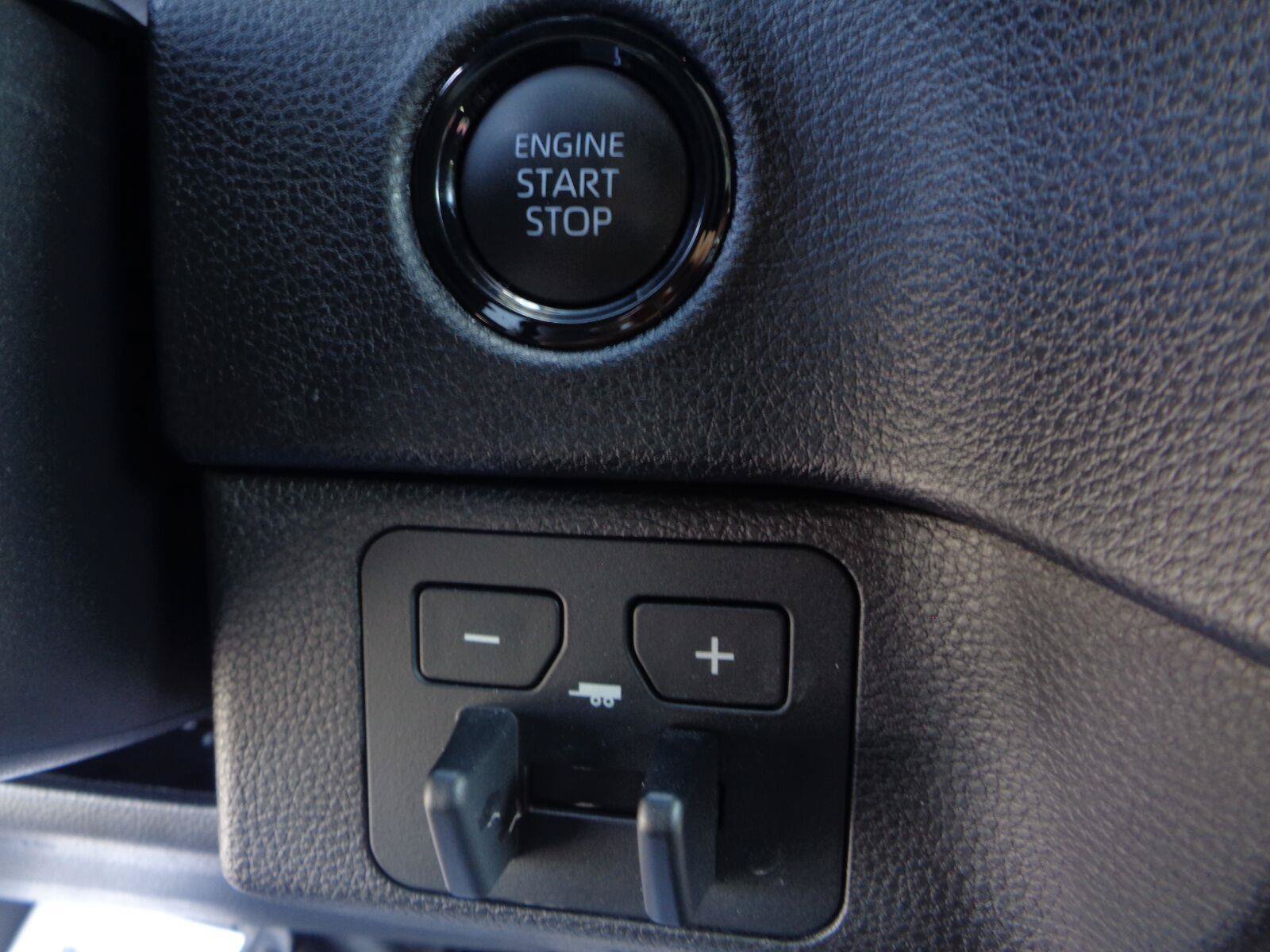 Used 2026 Toyota Tundra SR5 AWD/4WD image 11