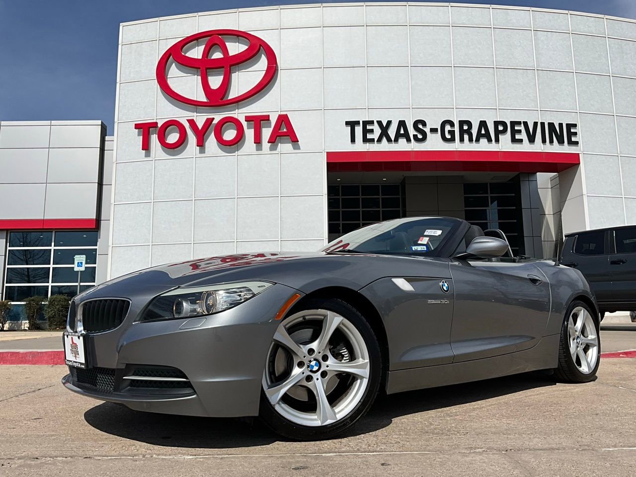 Used 2011 BMW Z4 sDrive30i image 4