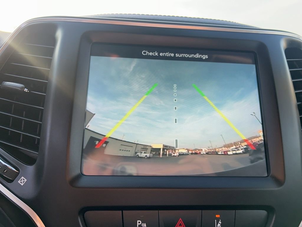 Used 2022 Jeep Cherokee Latitude Lux image 24