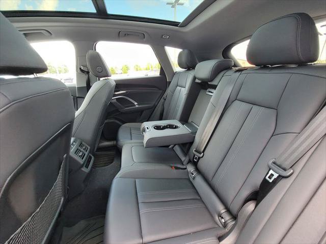 Certified 2025 Audi Q5 Premium AWD/4WD image 17