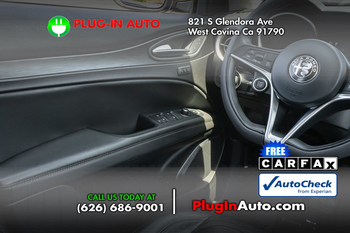 Used 2018 Alfa Romeo Stelvio AWD image 15