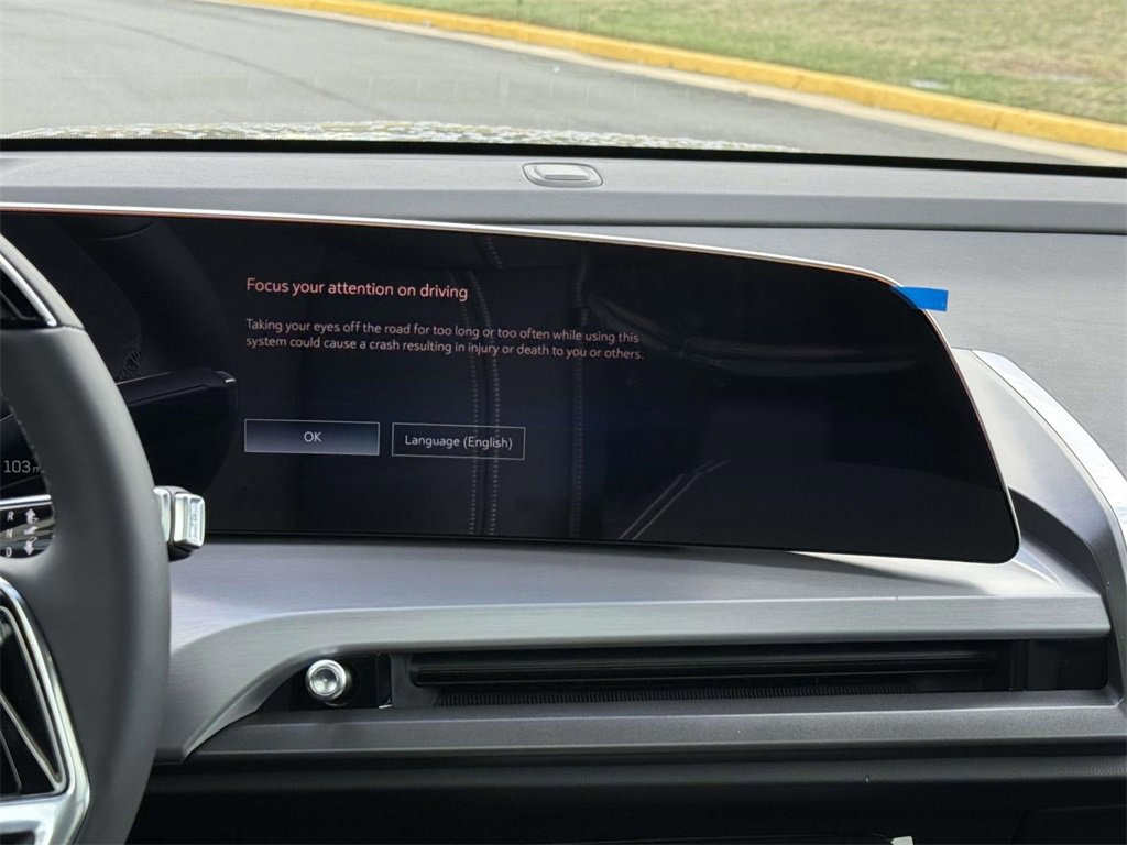 New 2026 Cadillac Vistiq Luxury w/ LPO, Floor Liner Package image 10