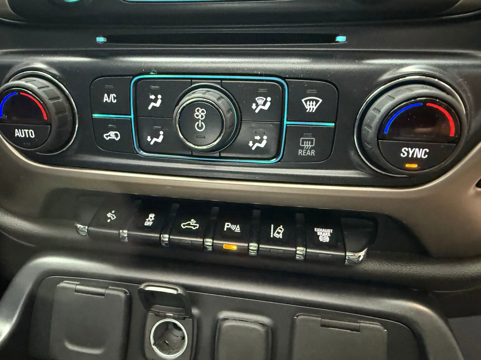 Used 2019 GMC Sierra 2500 Denali w/ Duramax Plus Package image 15