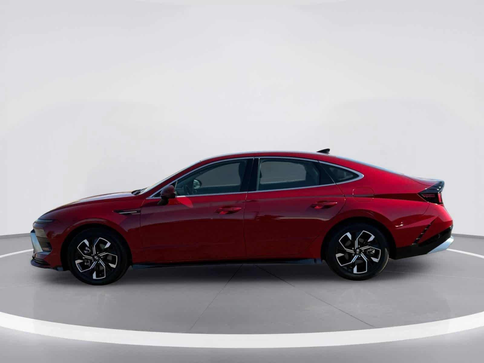 Used 2025 Hyundai Sonata SEL FWD image 3