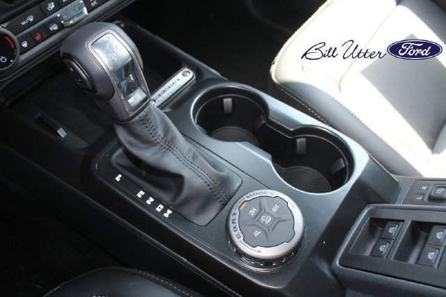 New 2026 Ford Bronco Outer Banks AWD/4WD image 13