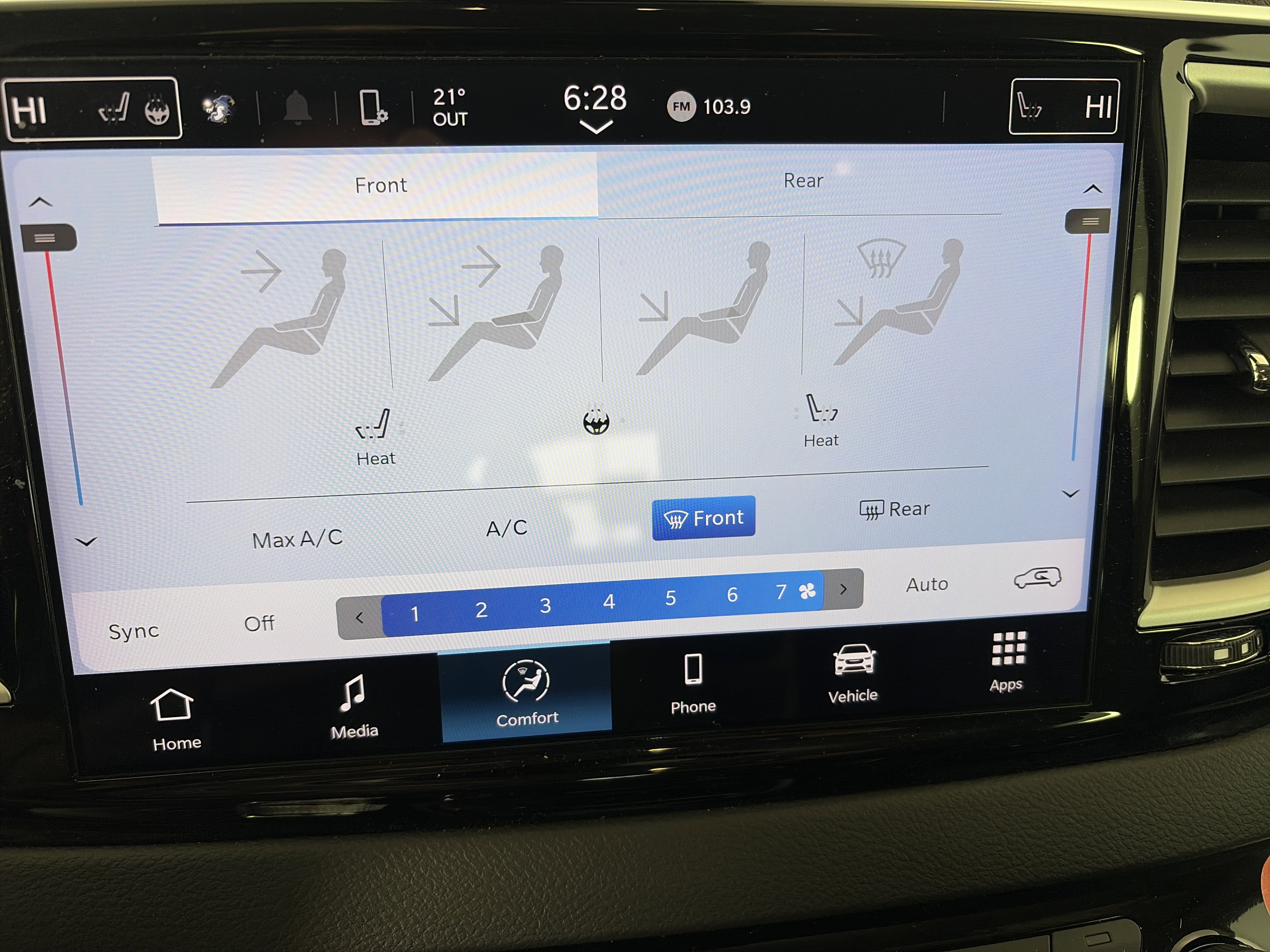 Used 2024 Chrysler Pacifica Touring-L image 20