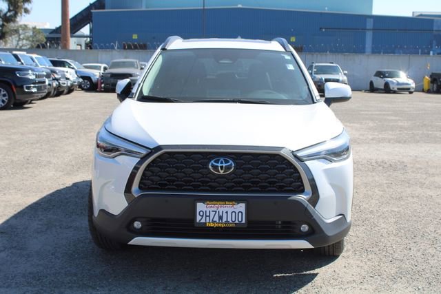 Used 2023 Toyota Corolla Cross XLE w/ Convenience Package image 2