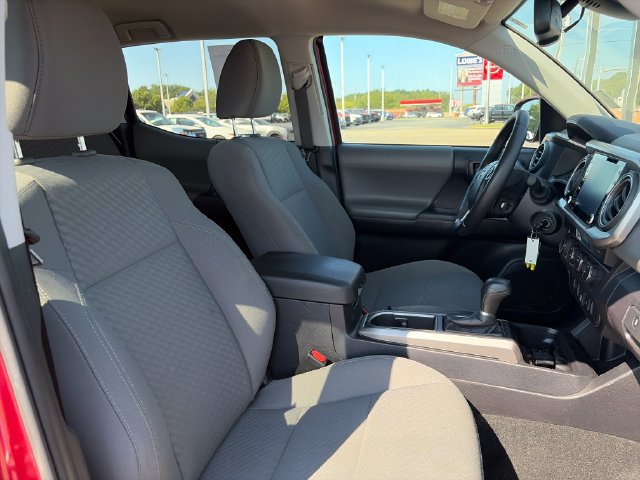 Used 2021 Toyota Tacoma SR5 AWD/4WD image 12