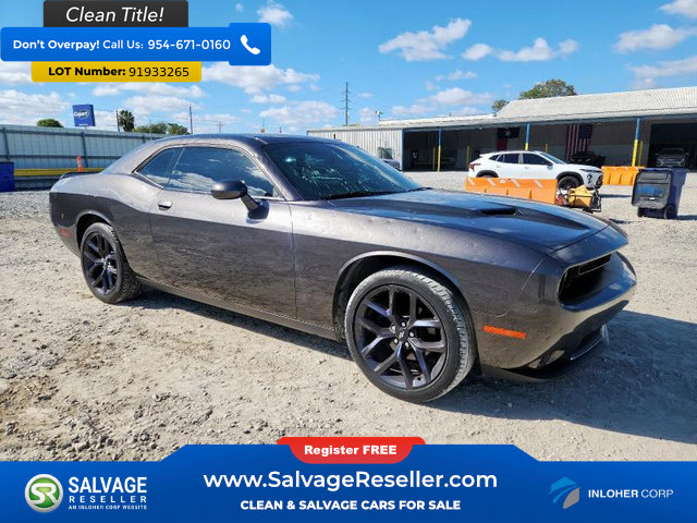 Used 2020 Dodge Challenger SXT w/ Blacktop Package image 5