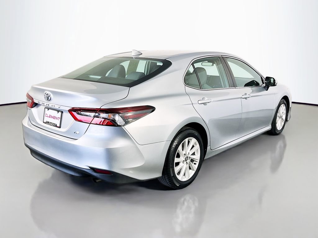 Used 2022 Toyota Camry LE FWD image 7