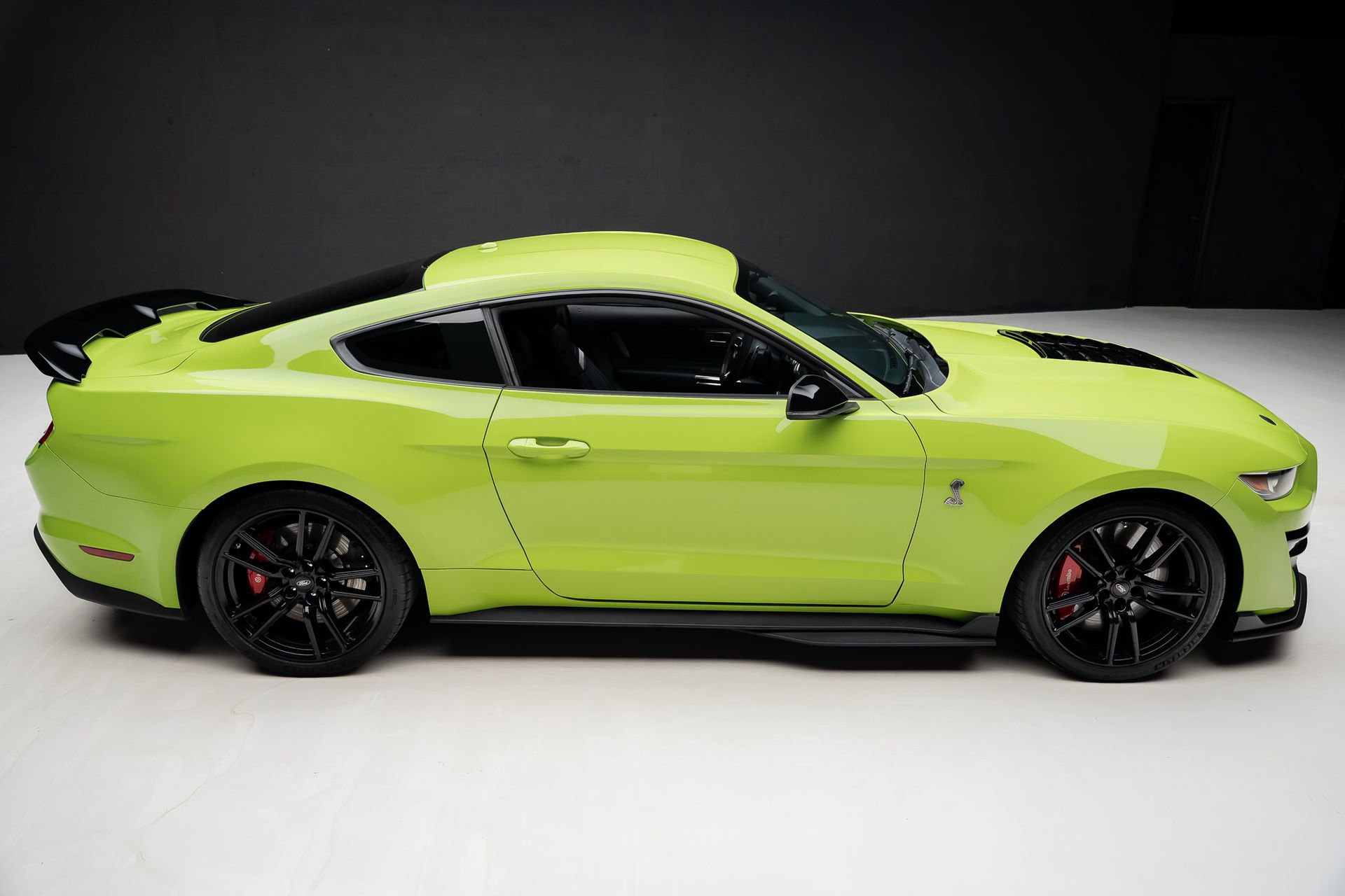 Used 2020 Ford Mustang Shelby GT500 w/ Technology Package image 38