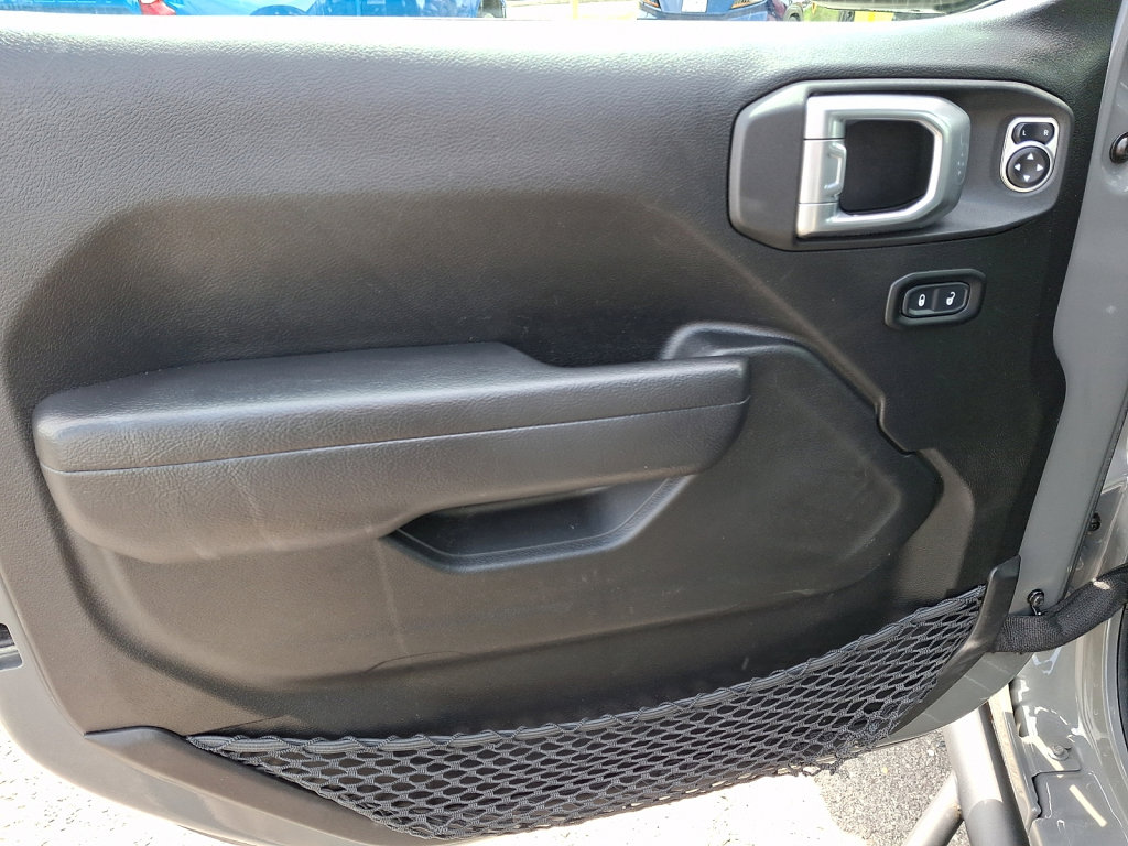 Used 2022 Jeep Gladiator Willys image 22