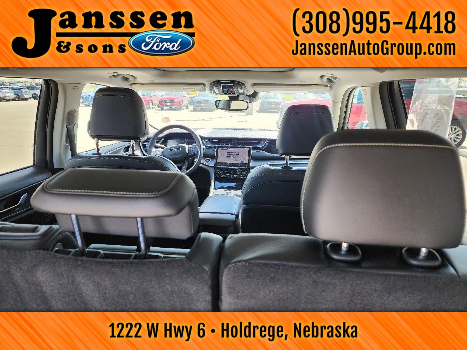 Used 2023 Jeep Grand Cherokee 4WD 4xe image 12