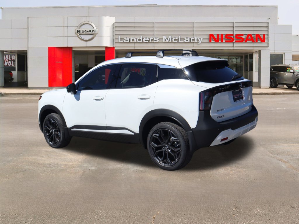 New 2026 Nissan Kicks SR w/ Illumination Package FWD image 5