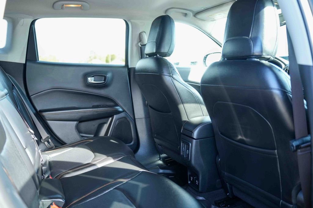 Used 2018 Jeep Compass Limited w/ Navigation Group AWD/4WD image 22