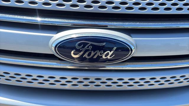 Used 2015 Ford Explorer Limited w/ Equipment Group 301A AWD/4WD image 28