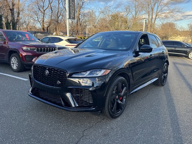 Used 2022 Jaguar F-PACE SVR image 8