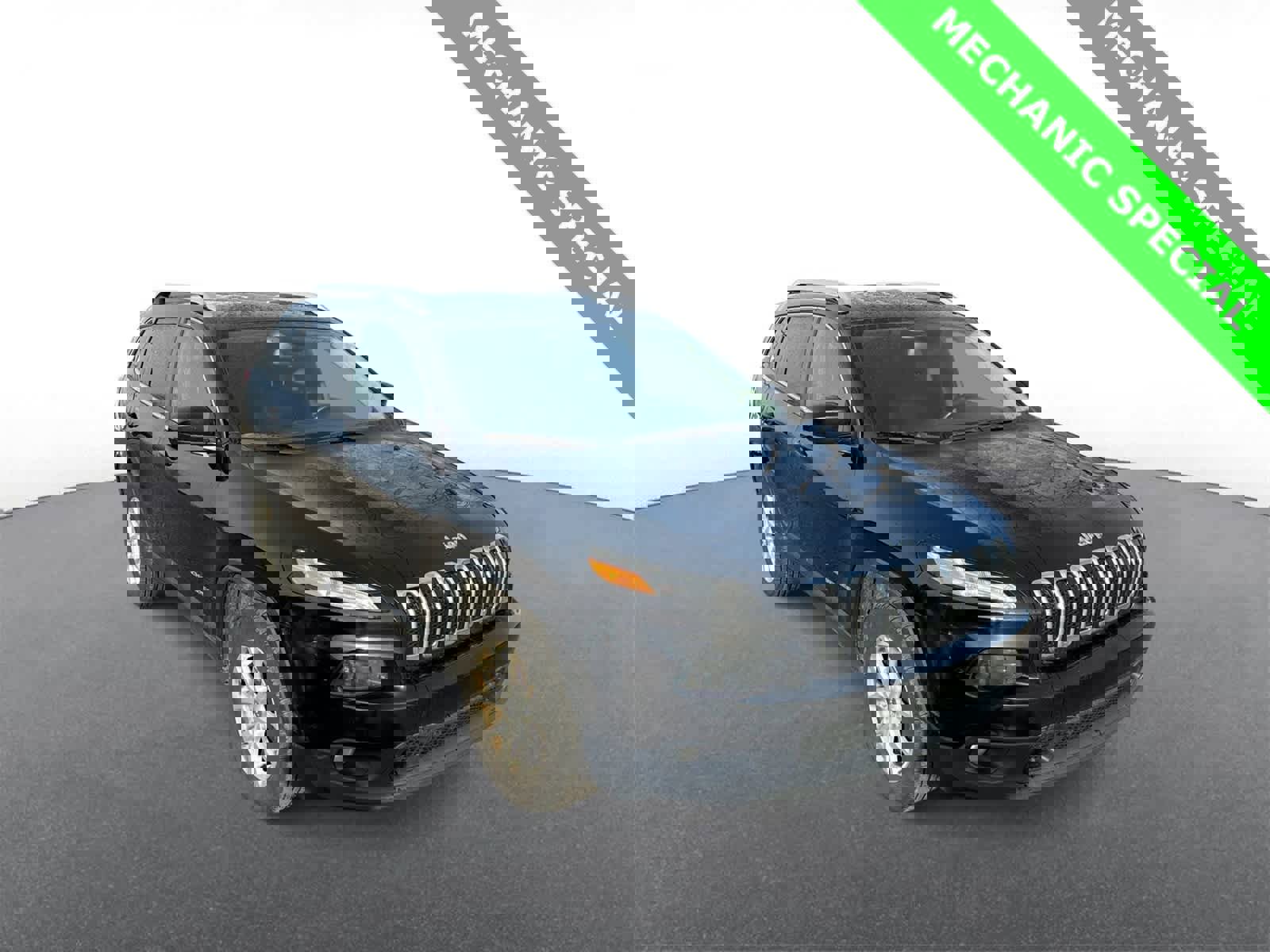 Used 2015 Jeep Cherokee Latitude image 2