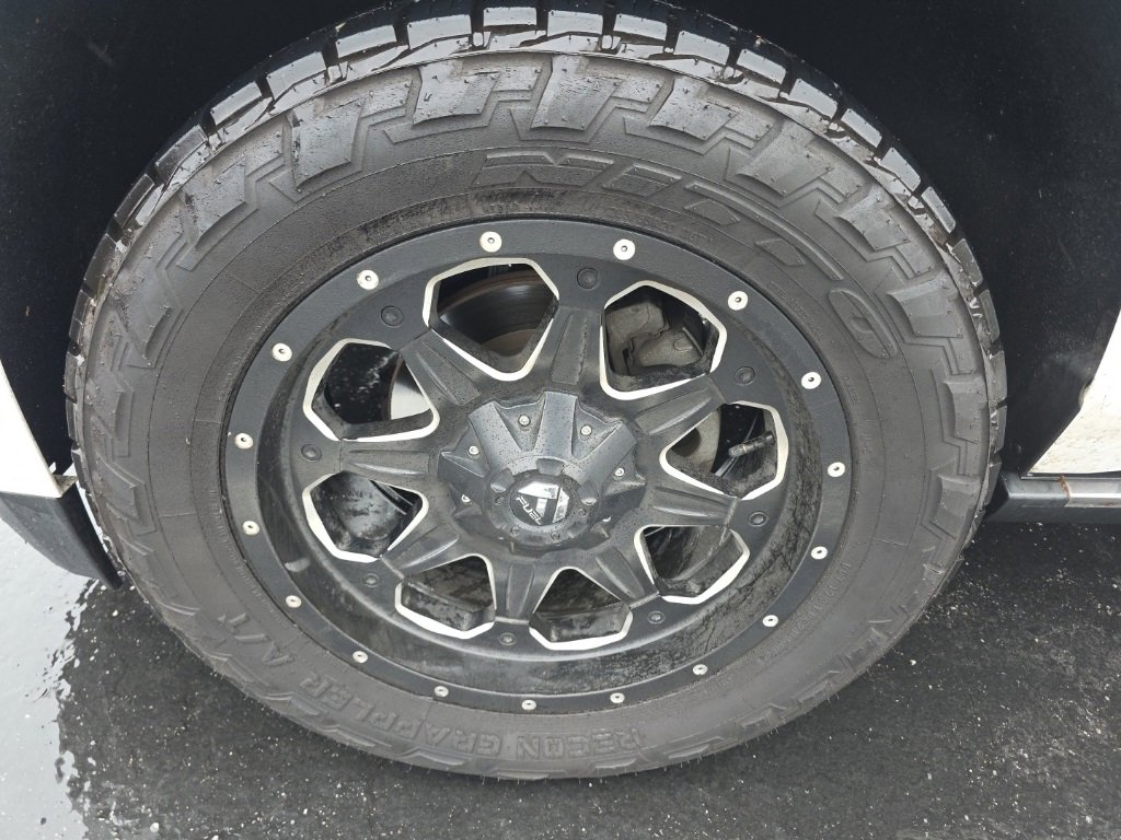 Used 2016 GMC Yukon XL Denali w/ Open Road Package image 9