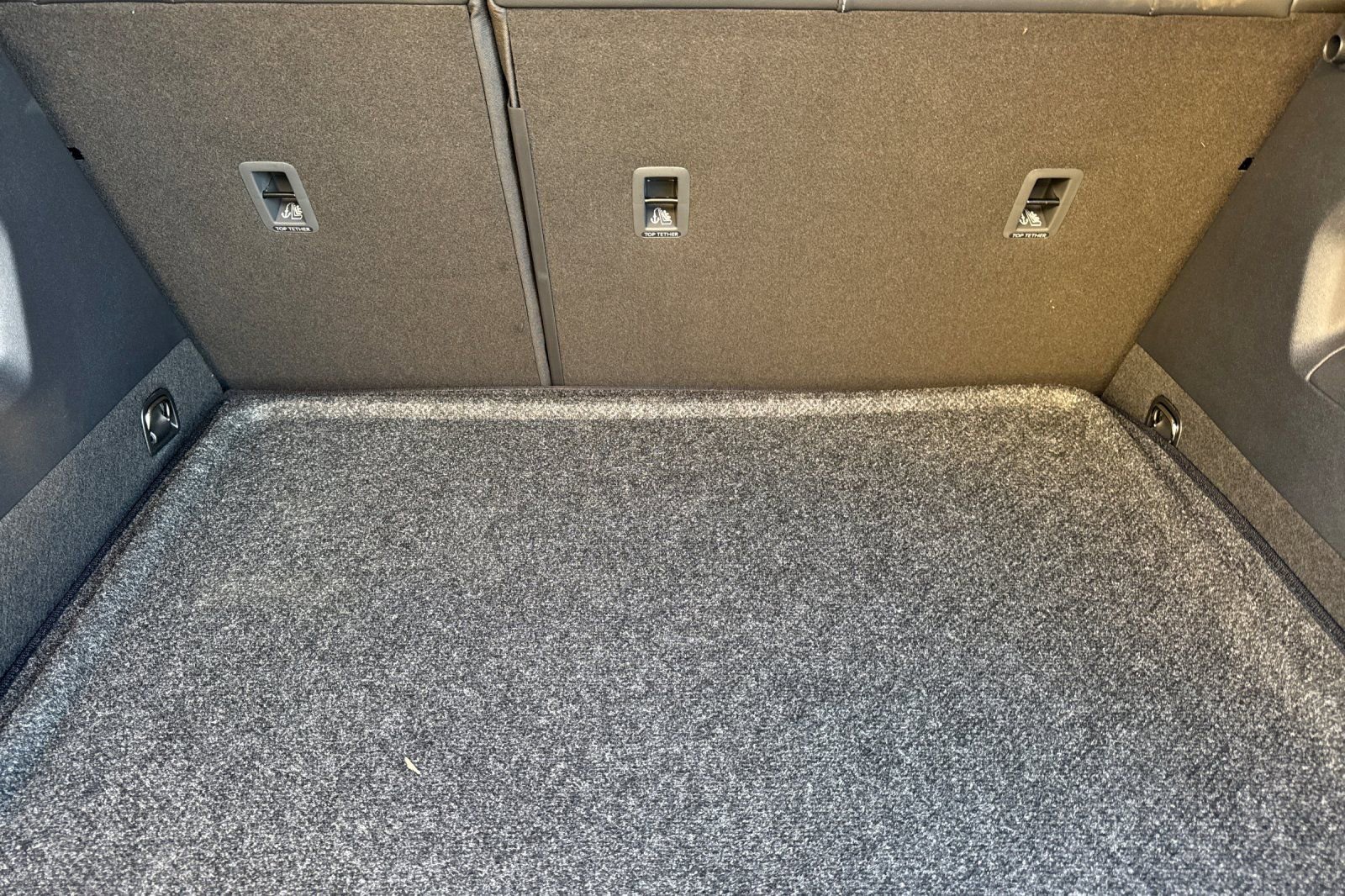 New 2026 Volkswagen Tiguan SE R-Line image 15