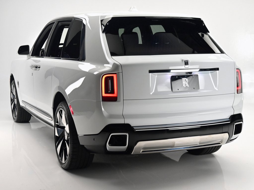 New 2025 Rolls-Royce Cullinan image 20